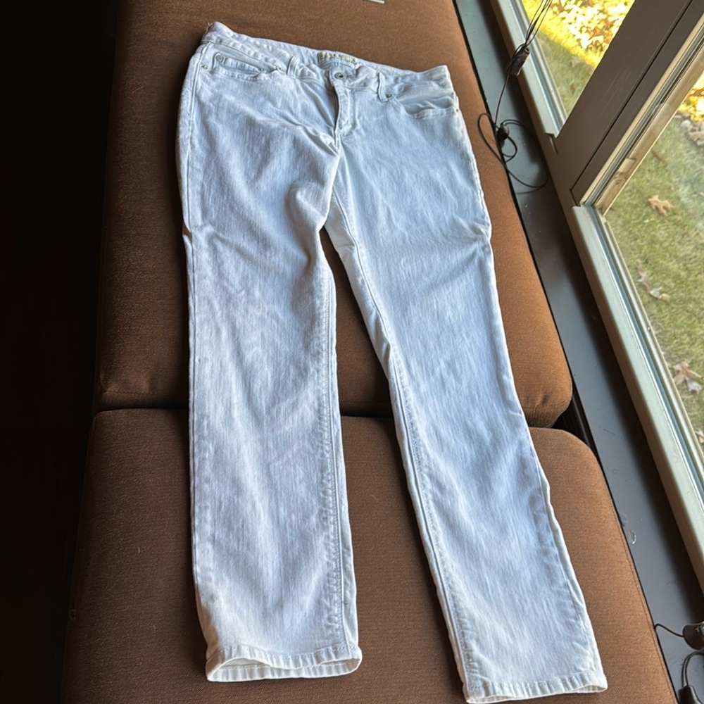 White stretchy Lucky Brand jeans.